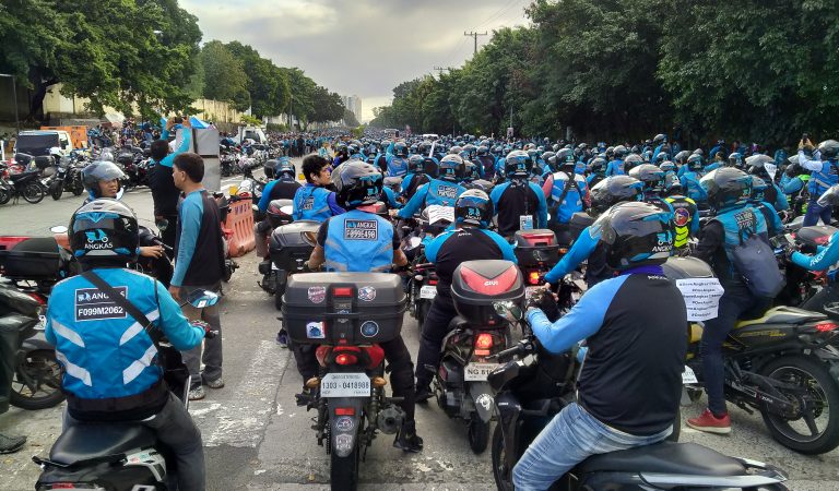 Angkas Wins a TRO on LTFRB – DOTr Cap on Motorcycle Taxi