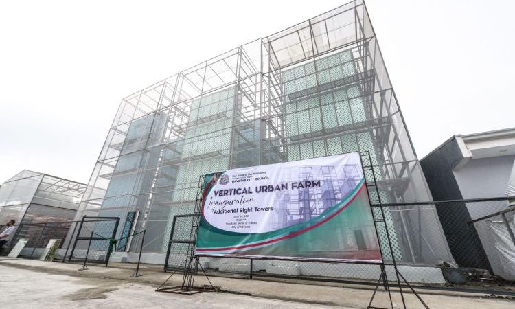 Delbros Turned Over 8 More Vertical Farms to Navotas City