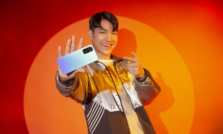 Gen Z Celebs Rave About the New Xiaomi Redmi Note 11