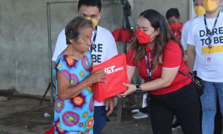 J&T Express, realme Send Relief to Typhoon Agaton Victims