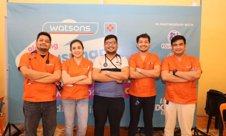 Watsons Medical Mission in Las Pinas Helps 450 Families