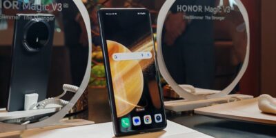 HONOR Magic V3