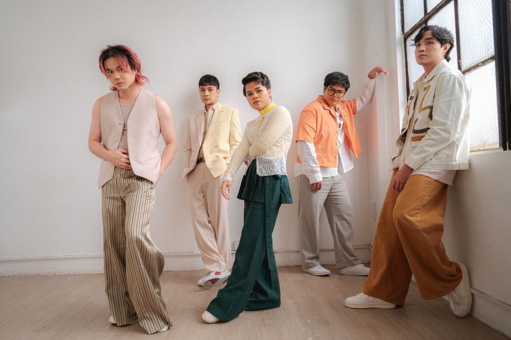 Symphonic Distribution