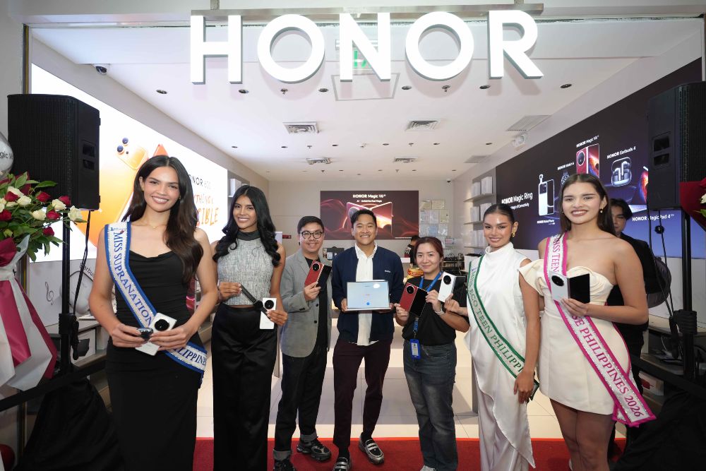 HONOR Magic V6